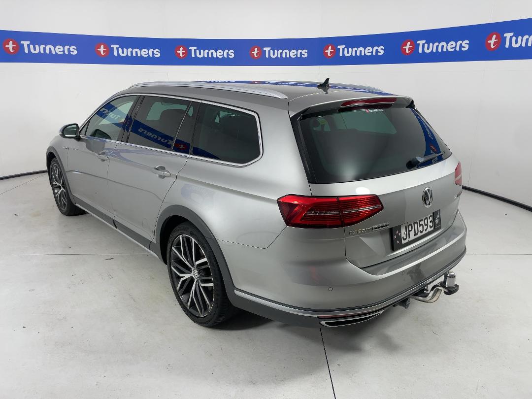 Photo '5' of Volkswagen Passat Photo '5' of Volkswagen Passat