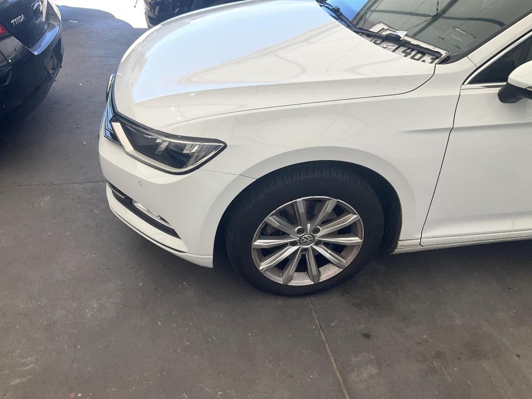 Photo '9' of Volkswagen Passat TSI 132KW CL