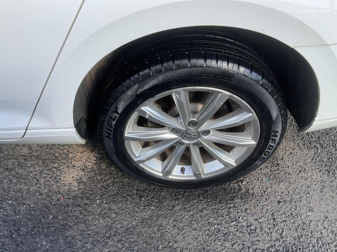 Photo '18' of Volkswagen Passat TSI 132KW CL