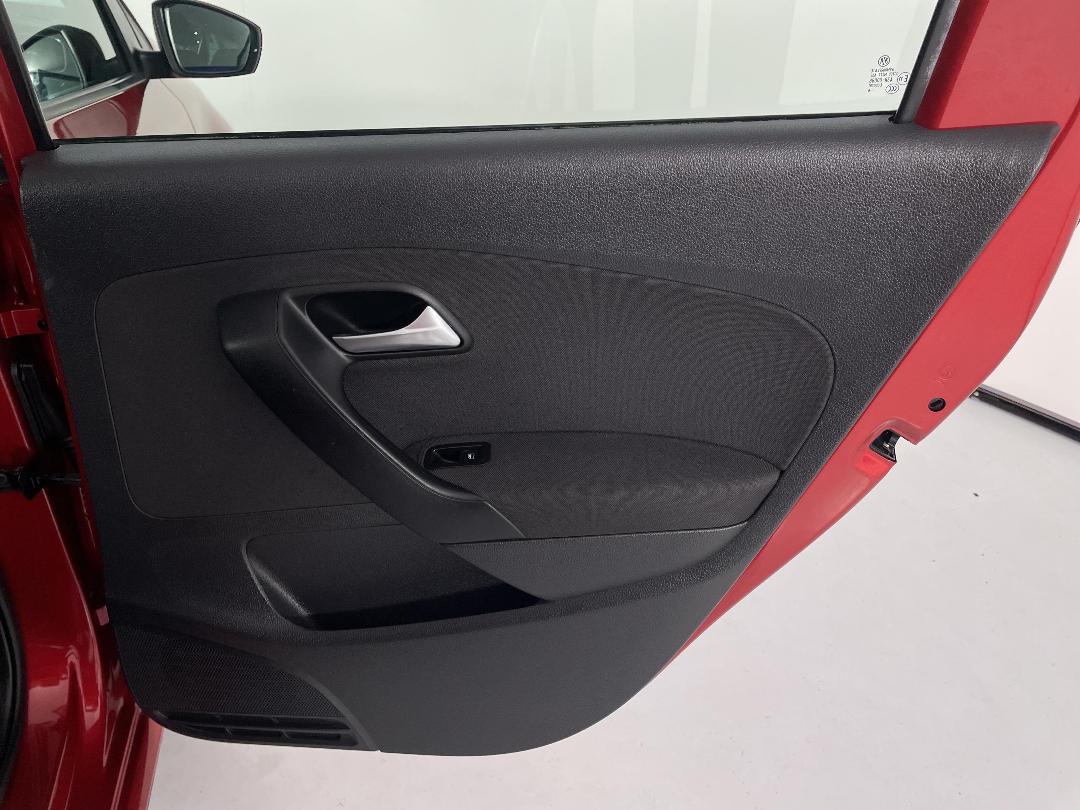 Photo '19' of Volkswagen Polo