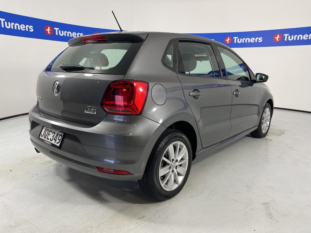 Photo '7' of Volkswagen Polo Photo '7' of Volkswagen Polo