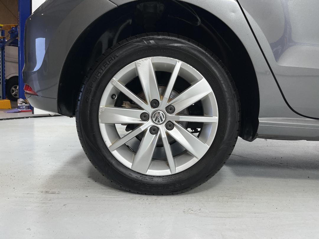 Photo '12' of Volkswagen Polo Photo '12' of Volkswagen Polo