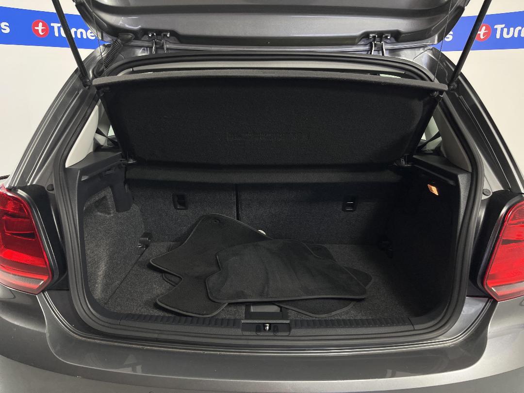 Photo '14' of Volkswagen Polo Photo '14' of Volkswagen Polo