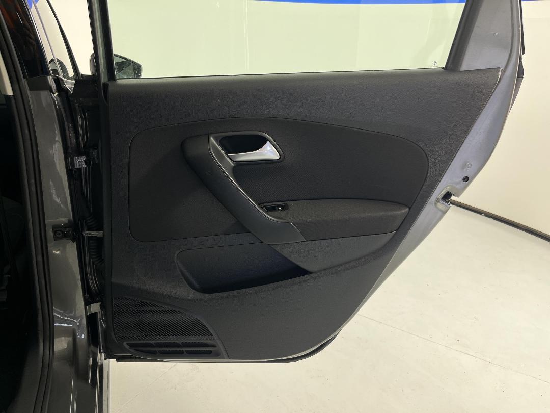 Photo '19' of Volkswagen Polo Photo '19' of Volkswagen Polo