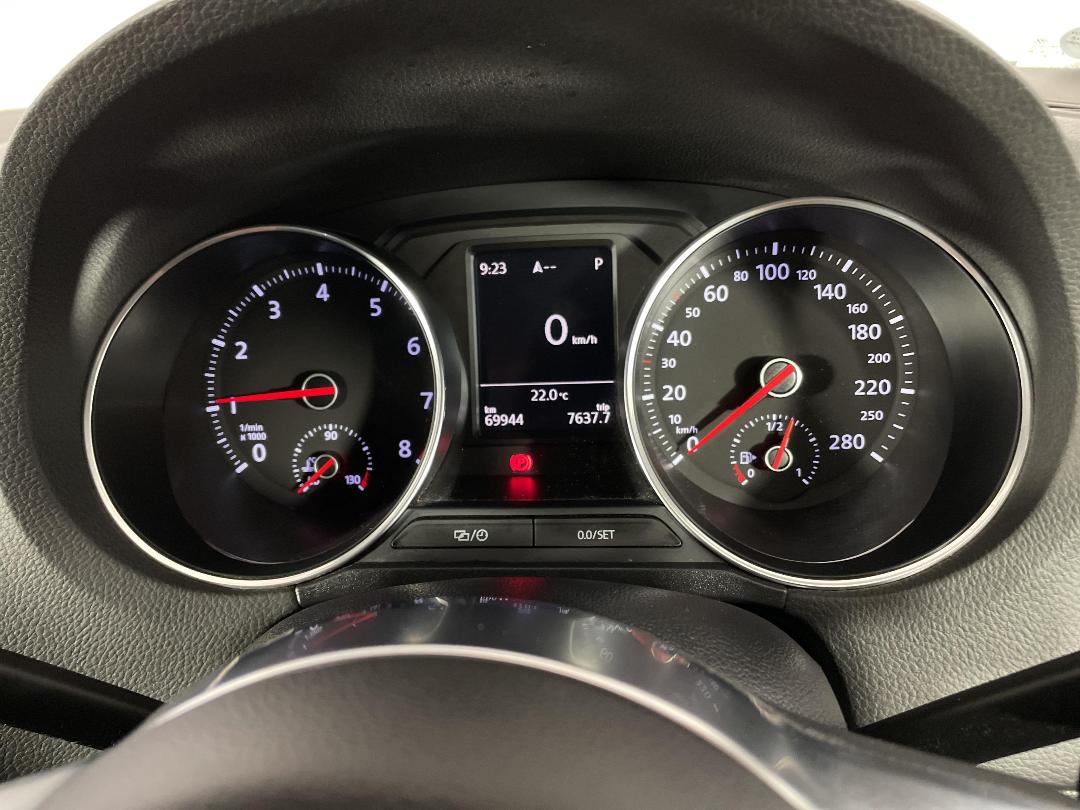 Photo '21' of Volkswagen Polo Photo '21' of Volkswagen Polo