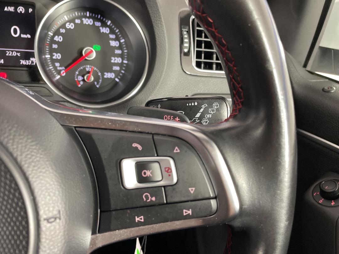 Photo '28' of Volkswagen Polo Photo '28' of Volkswagen Polo