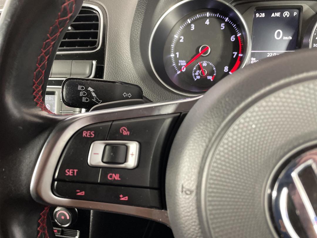 Photo '27' of Volkswagen Polo Photo '27' of Volkswagen Polo