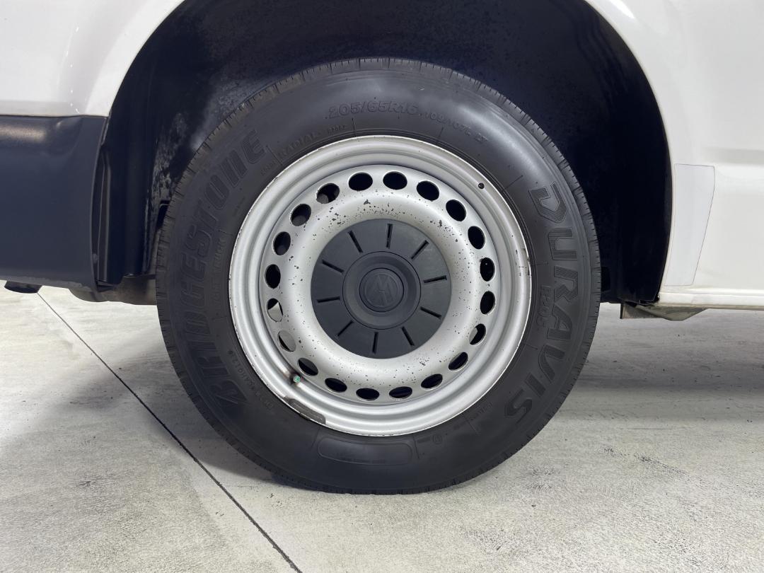 Photo '10' of Volkswagen T6 Transporter SWB Photo '10' of Volkswagen T6 Transporter SWB