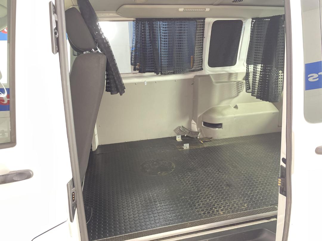 Photo '17' of Volkswagen T6 Transporter SWB Photo '17' of Volkswagen T6 Transporter SWB