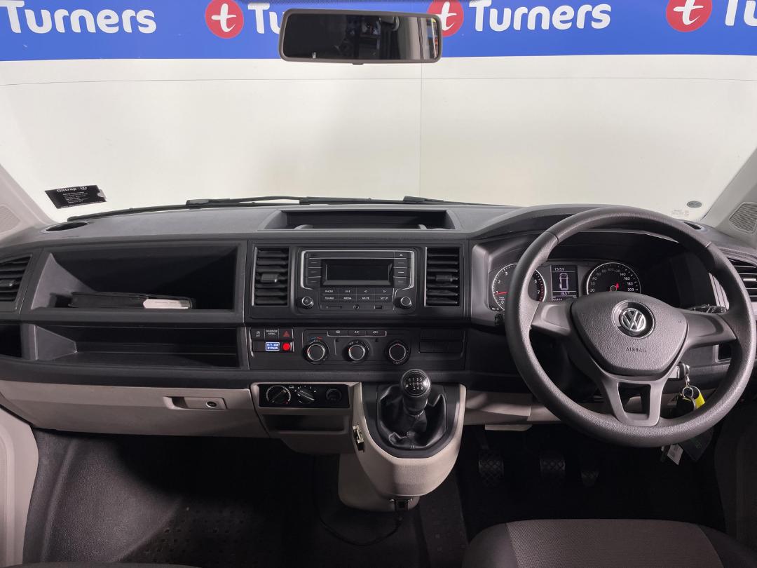 Photo '16' of Volkswagen T6 Transporter SWB Photo '16' of Volkswagen T6 Transporter SWB