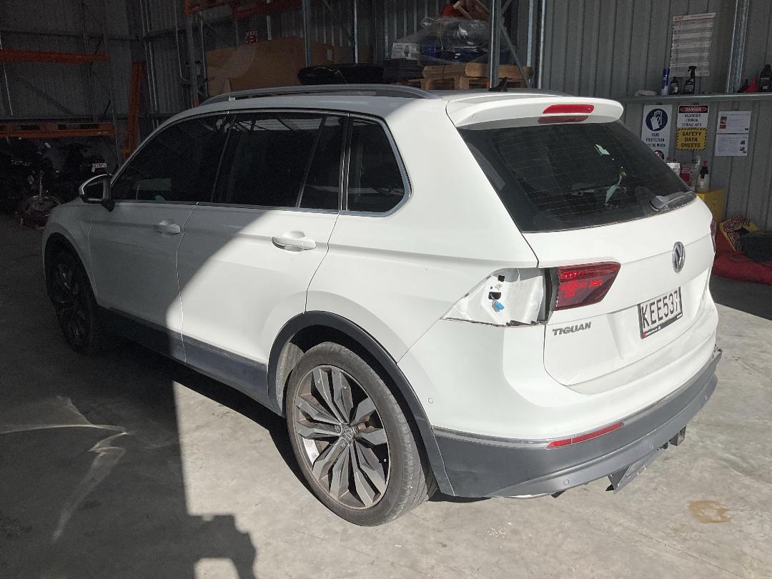 Photo '3' of Volkswagen Tiguan TSI Highline 2WD Photo '3' of Volkswagen Tiguan TSI Highline 2WD