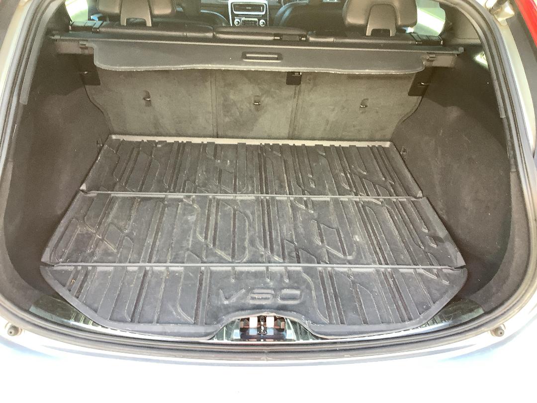 Photo '5' of Volvo V60 T6 AWD R-Design Photo '5' of Volvo V60 T6 AWD R-Design