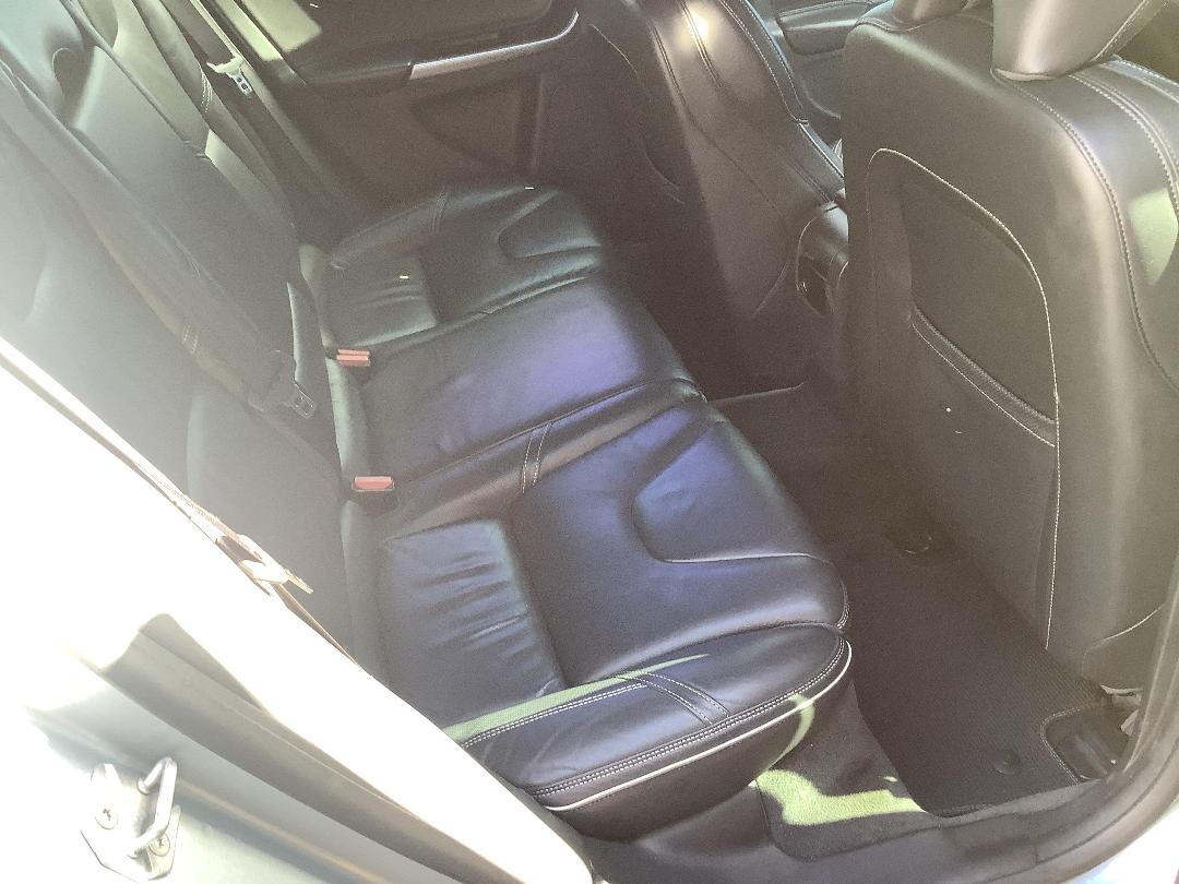 Photo '6' of Volvo V60 T6 AWD R-Design Photo '6' of Volvo V60 T6 AWD R-Design