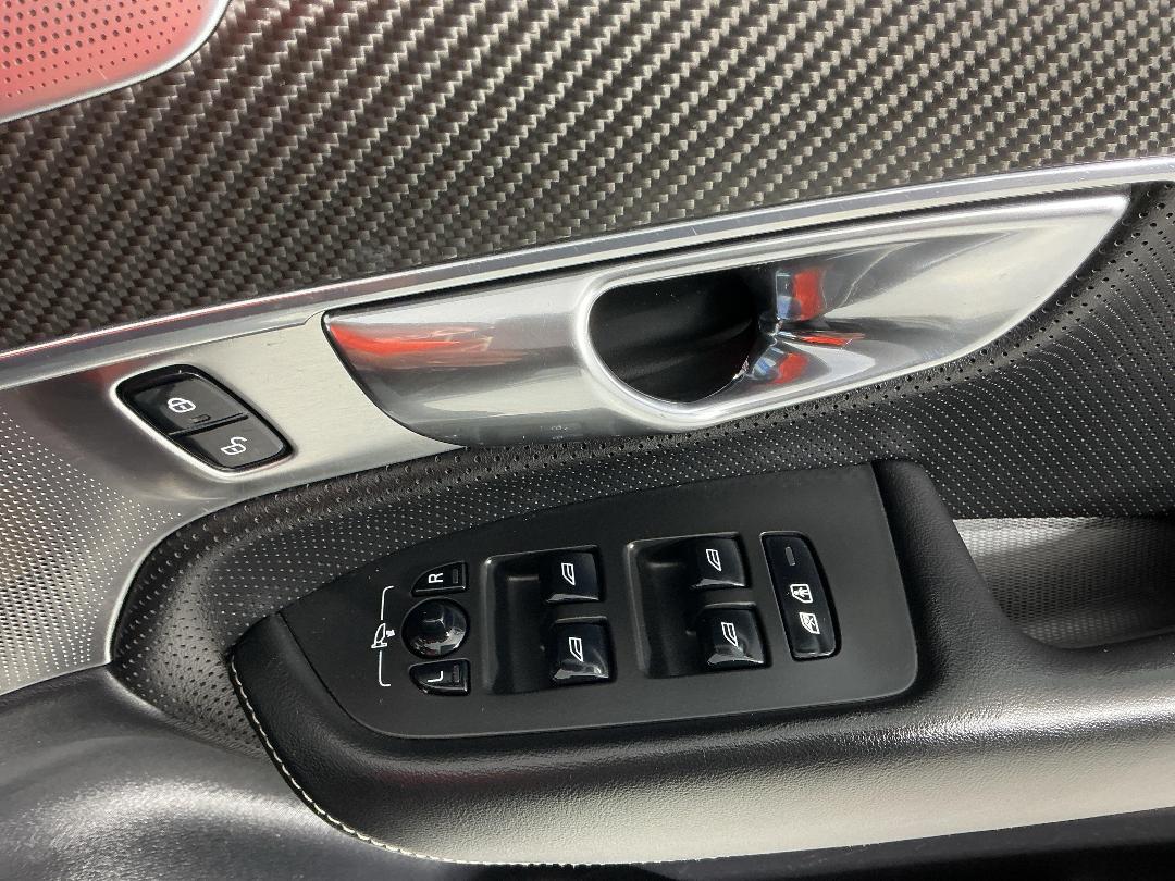 Photo '25' of Volvo XC90 Photo '25' of Volvo XC90