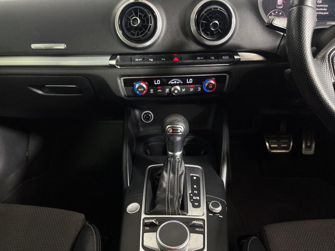 Photo '18' of Audi A3