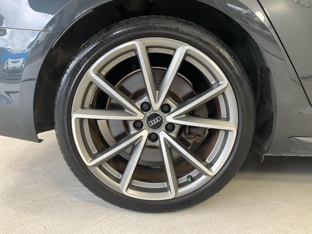 Photo '12' of Audi A4