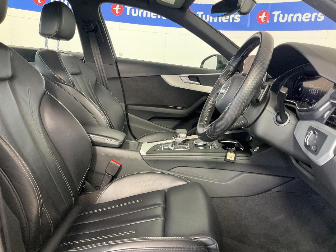 Photo '16' of Audi A4