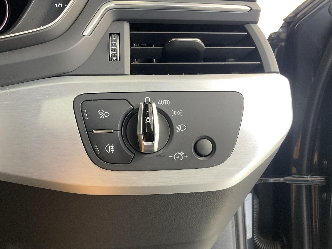 Photo '30' of Audi A4