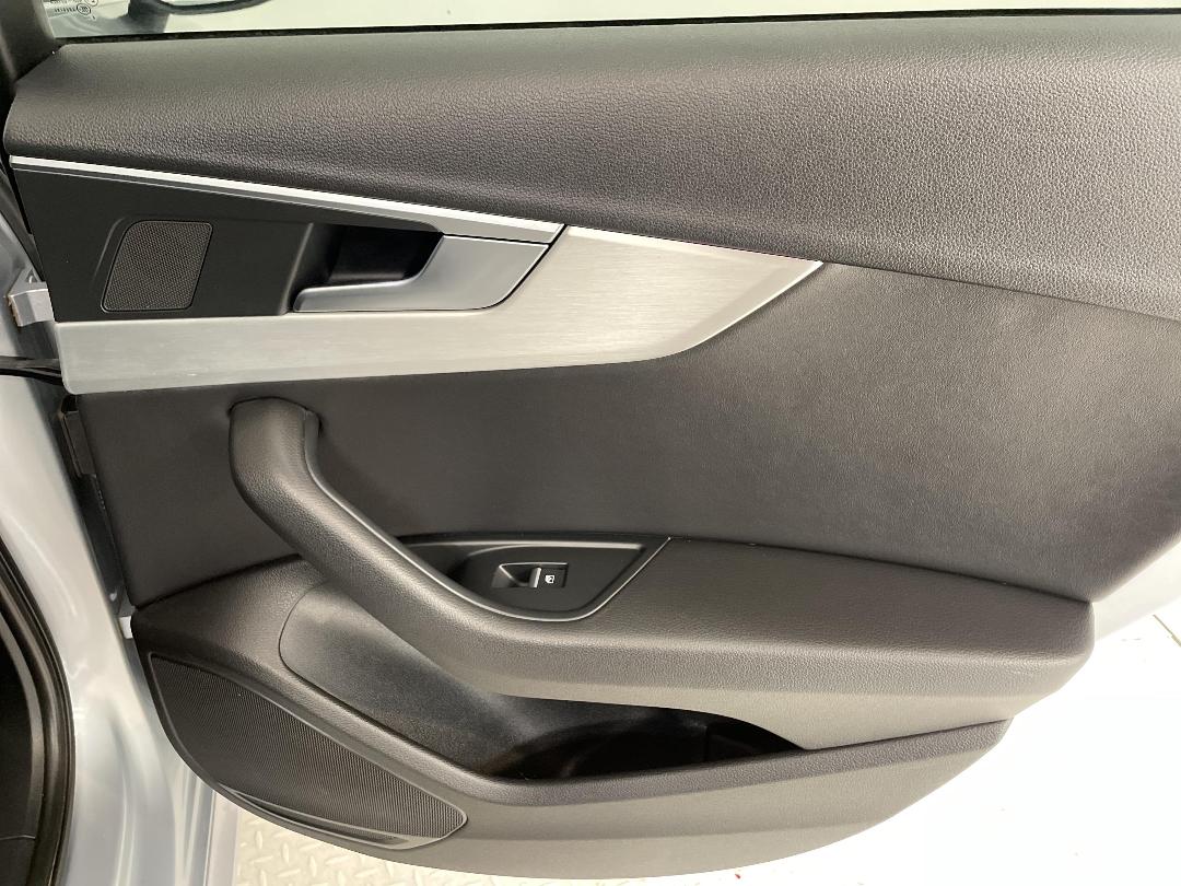 Photo '19' of Audi A4