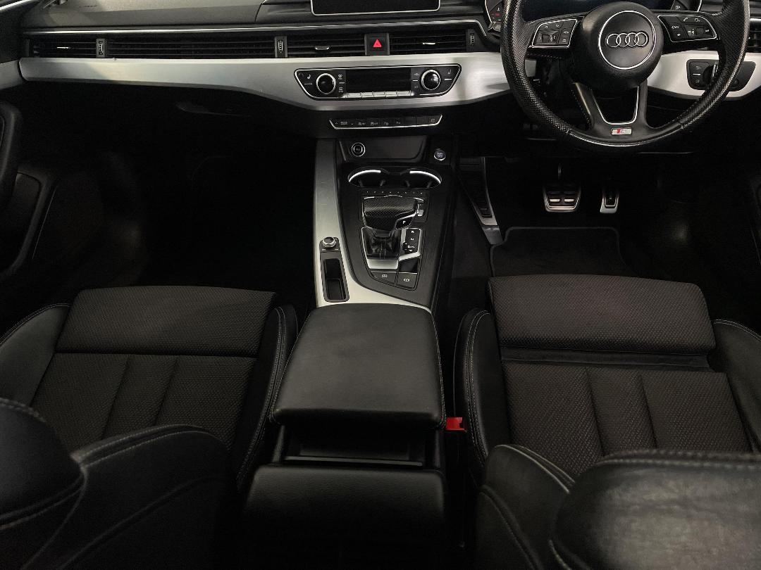 Photo '18' of Audi A4