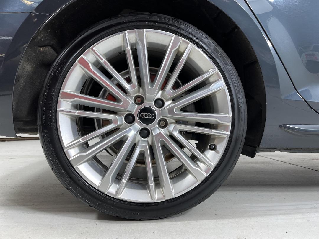 Photo '12' of Audi A4