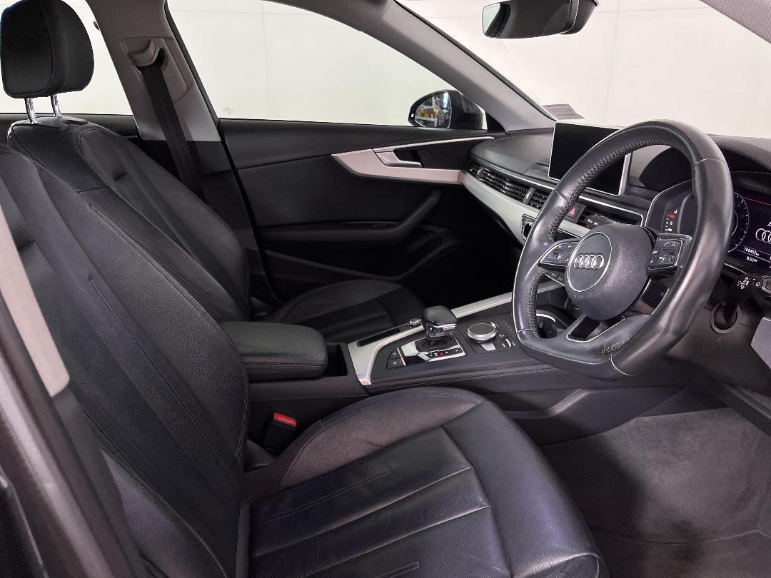 Photo '16' of Audi A4