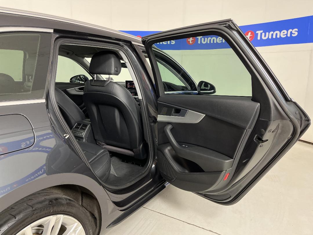 Photo '19' of Audi A4