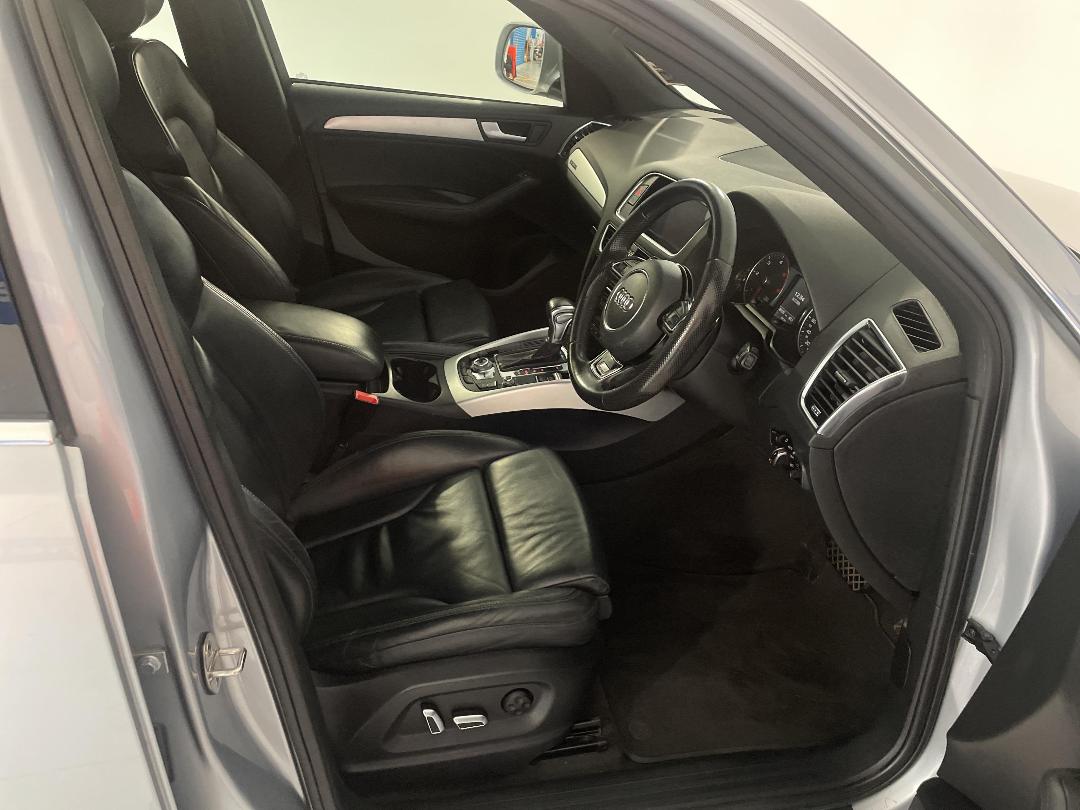 Photo '16' of Audi Q5