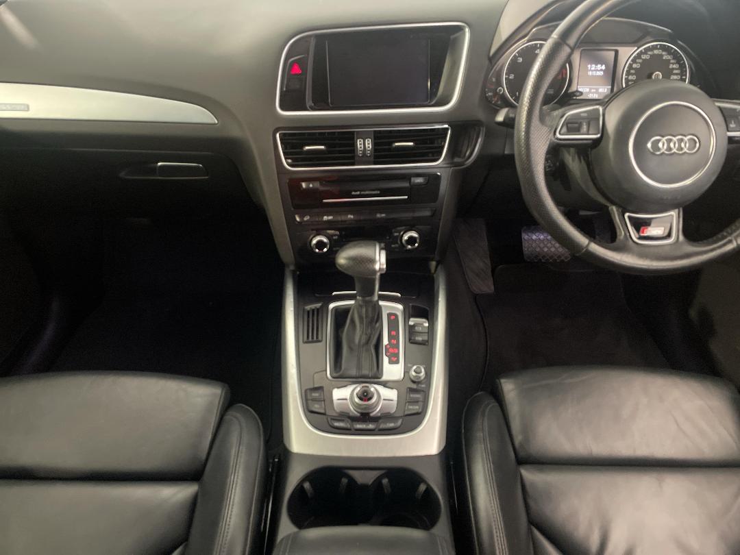 Photo '18' of Audi Q5