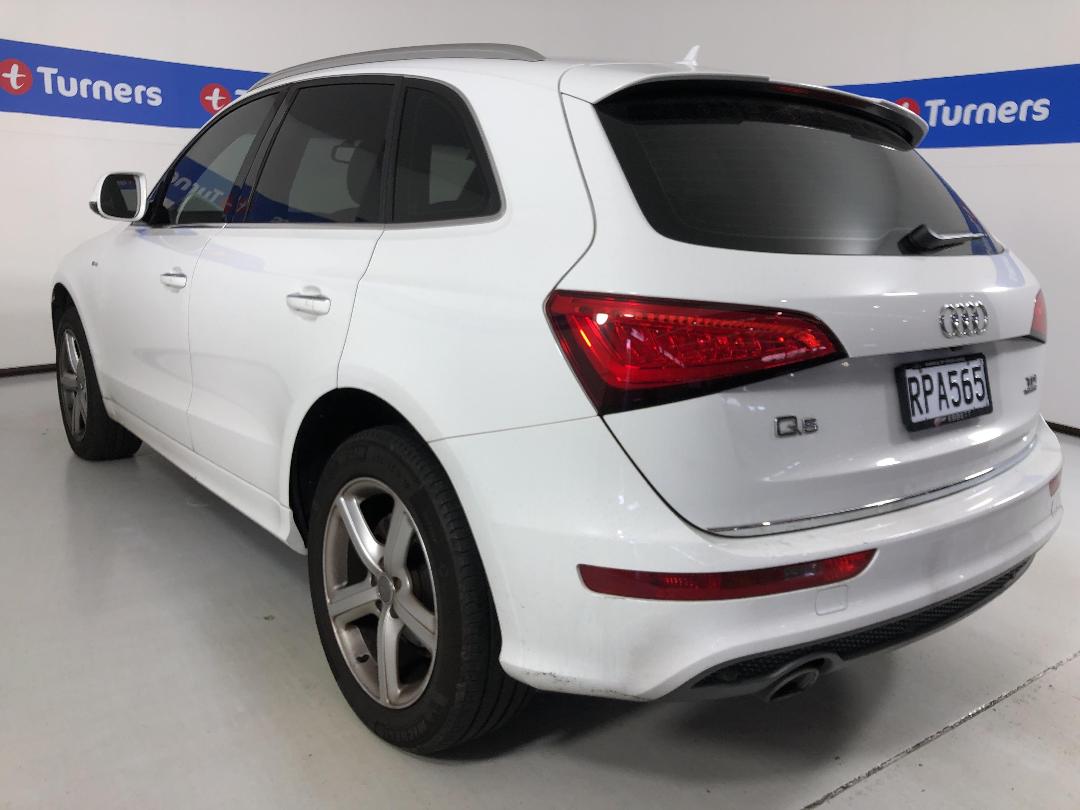 Photo '5' of Audi Q5 Photo '5' of Audi Q5