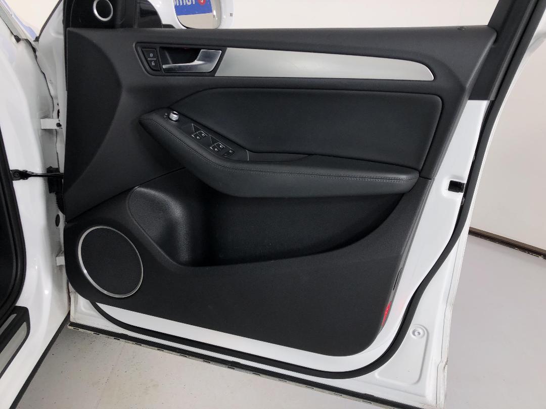 Photo '15' of Audi Q5 Photo '15' of Audi Q5