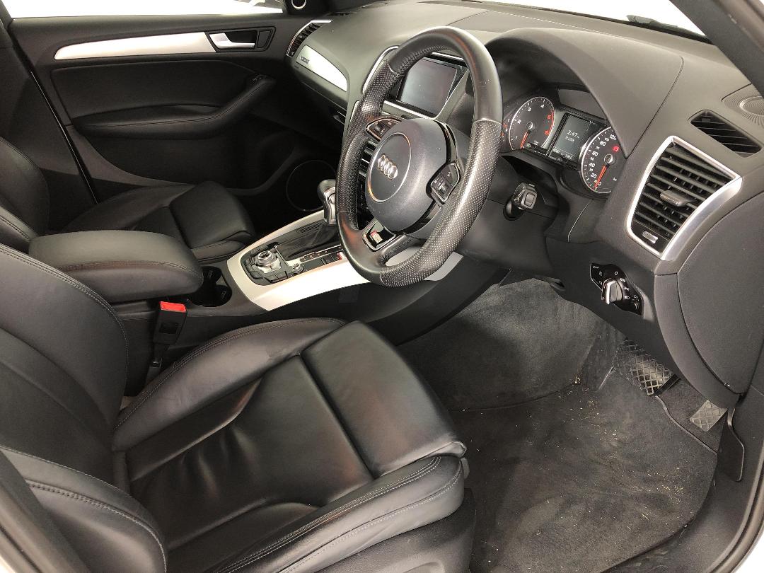 Photo '16' of Audi Q5 Photo '16' of Audi Q5