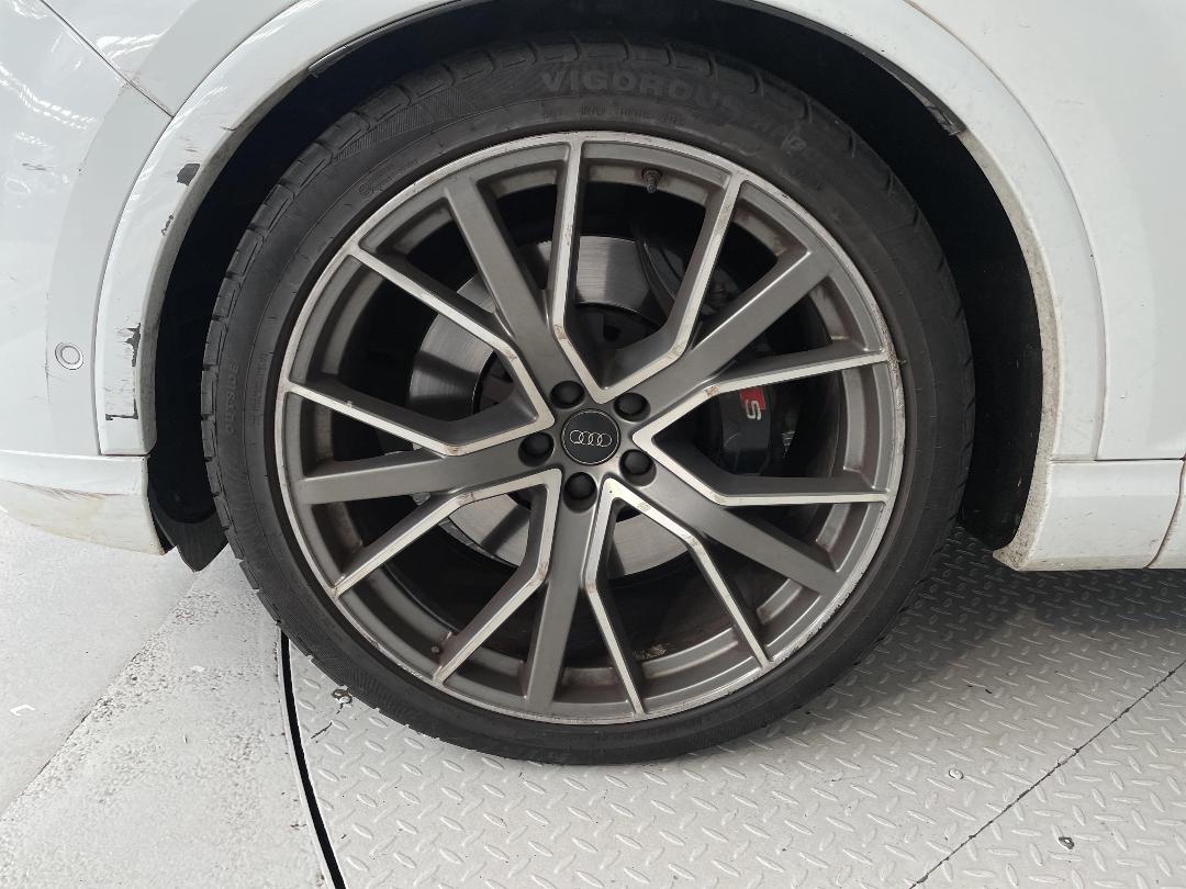 Photo '10' of Audi Q7 Photo '10' of Audi Q7