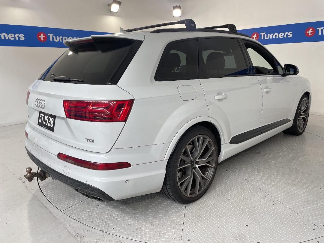 Photo '7' of Audi Q7 Photo '7' of Audi Q7