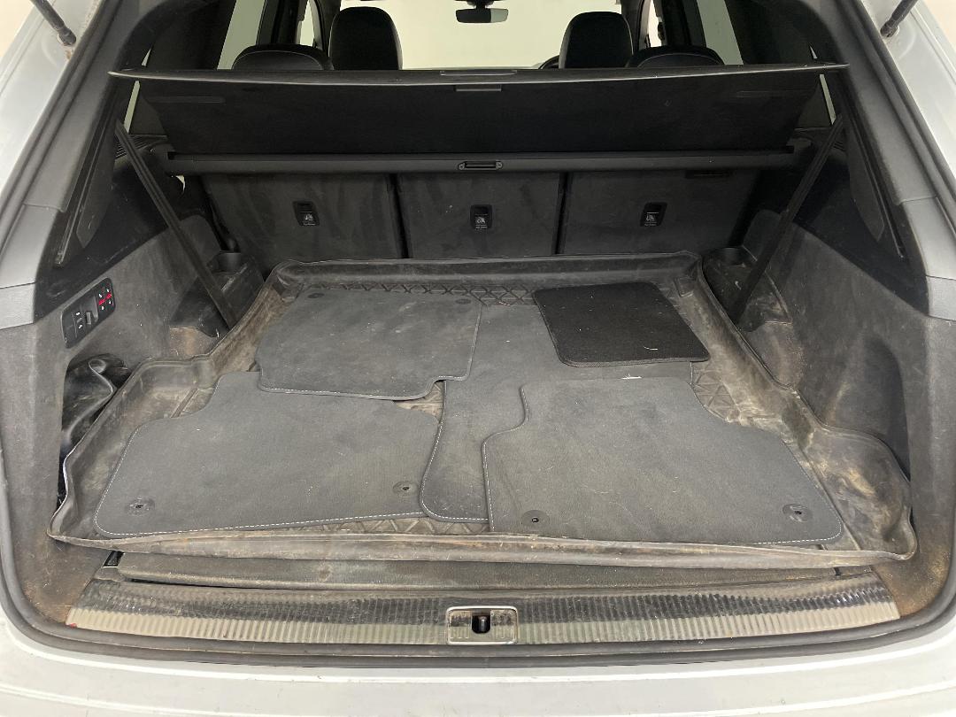 Photo '14' of Audi Q7 Photo '14' of Audi Q7