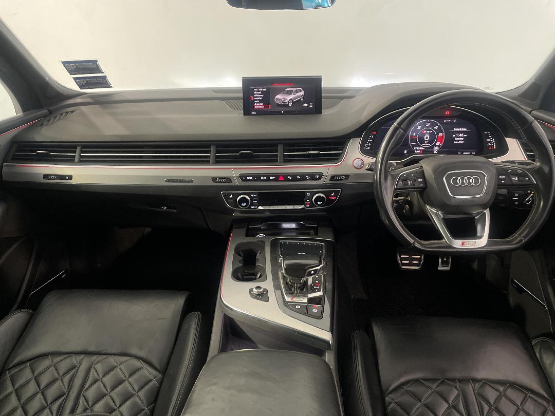 Photo '17' of Audi Q7 Photo '17' of Audi Q7