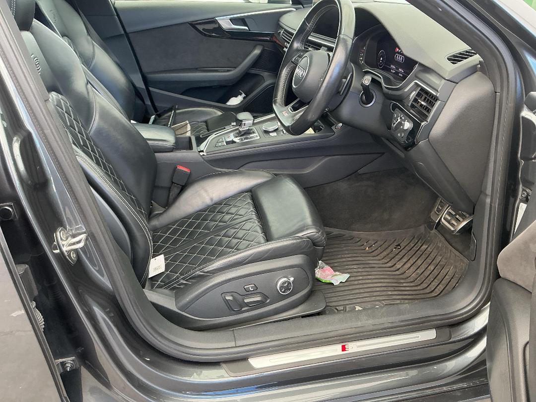 Photo '13' of Audi S4 S4 Avant 3.0 Tfsi Q Photo '13' of Audi S4 S4 Avant 3.0 Tfsi Q