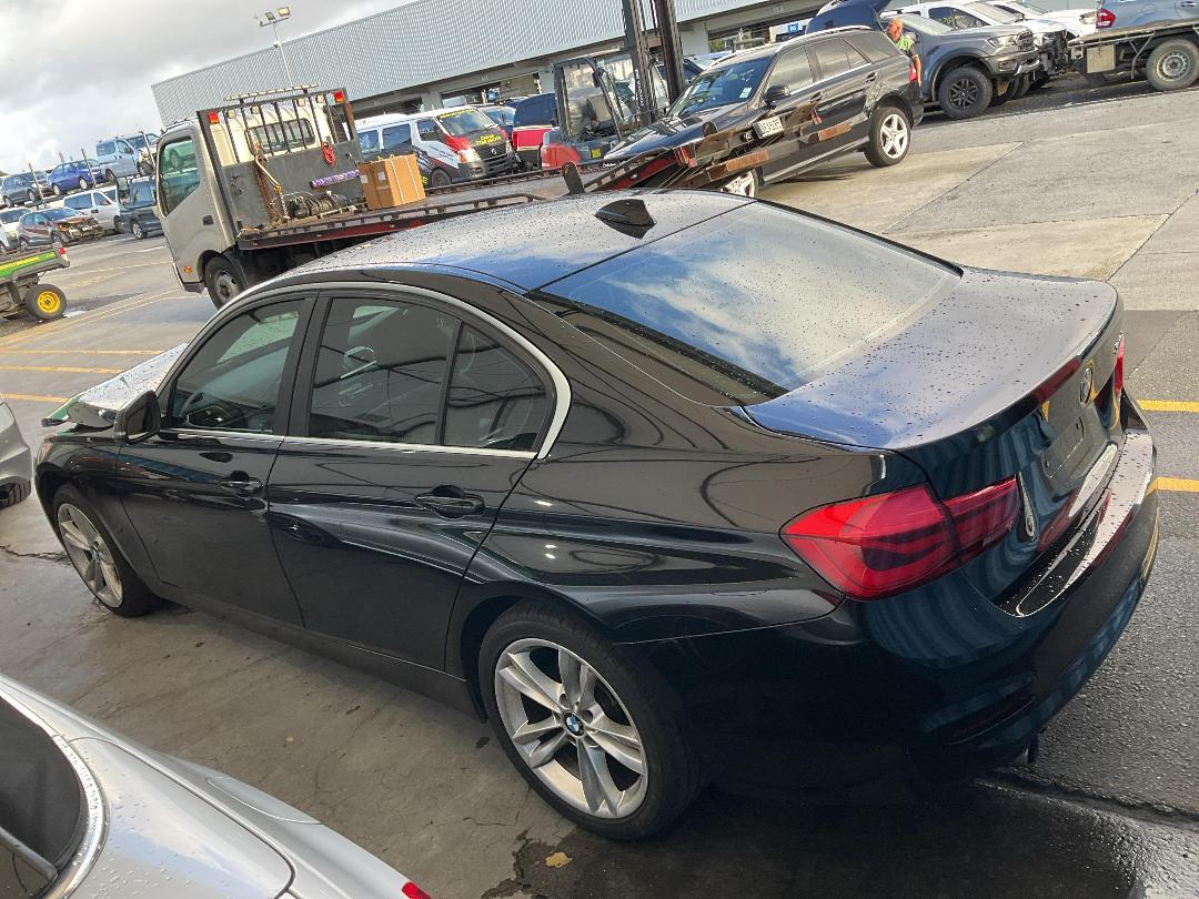 Photo '10' of BMW 3 Series 318I