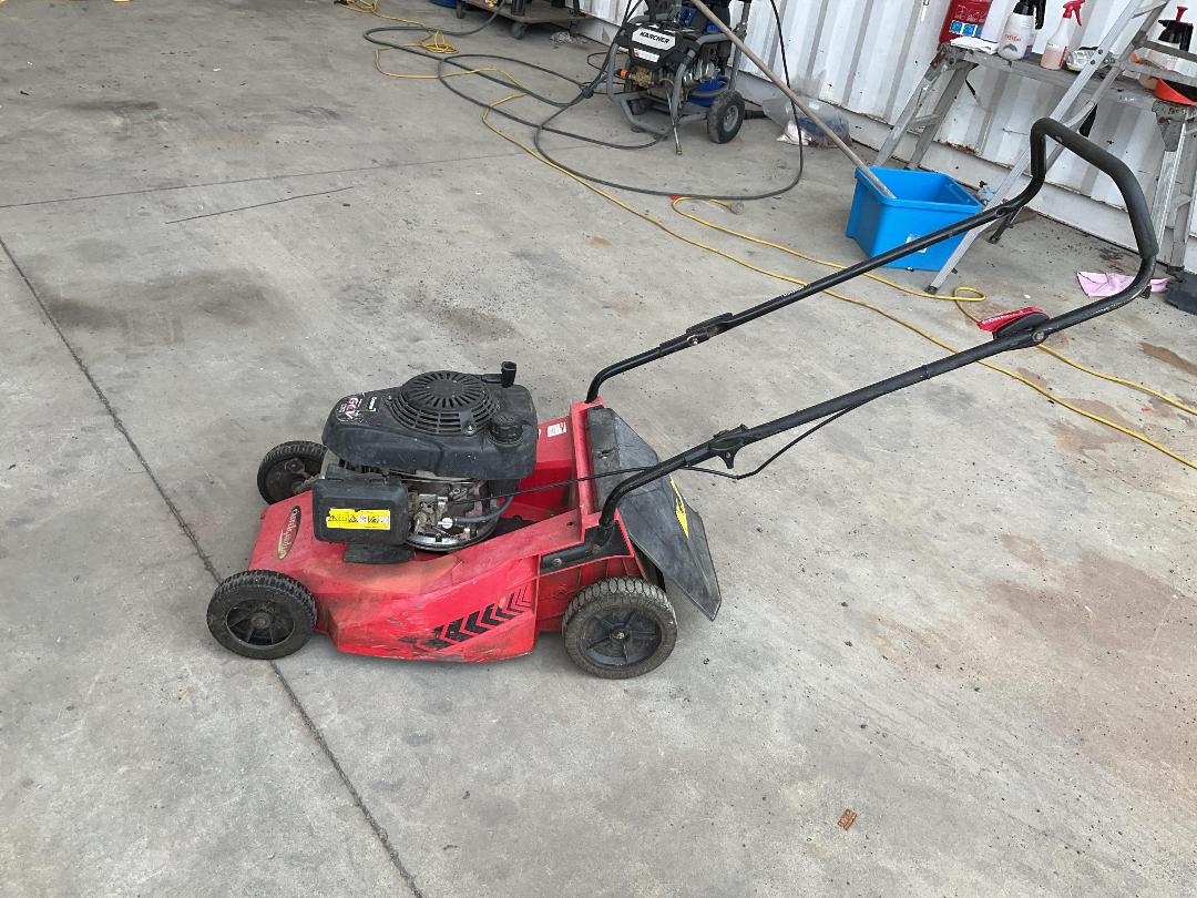 Photo '7' of Castel Garden Lawn Mower Lawnmower