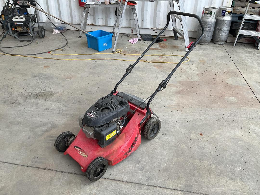 Photo '9' of Castel Garden Lawn Mower Lawnmower