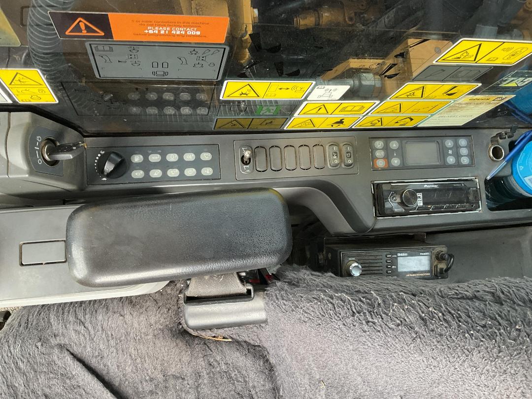 Photo '4' of Caterpillar 313FL Excavator Photo '4' of Caterpillar 313FL Excavator