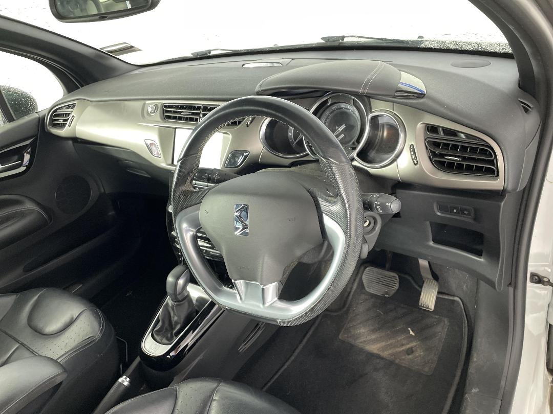 Photo '17' of Citroen DS3