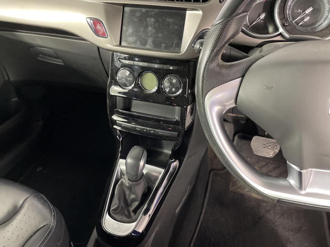 Photo '18' of Citroen DS3