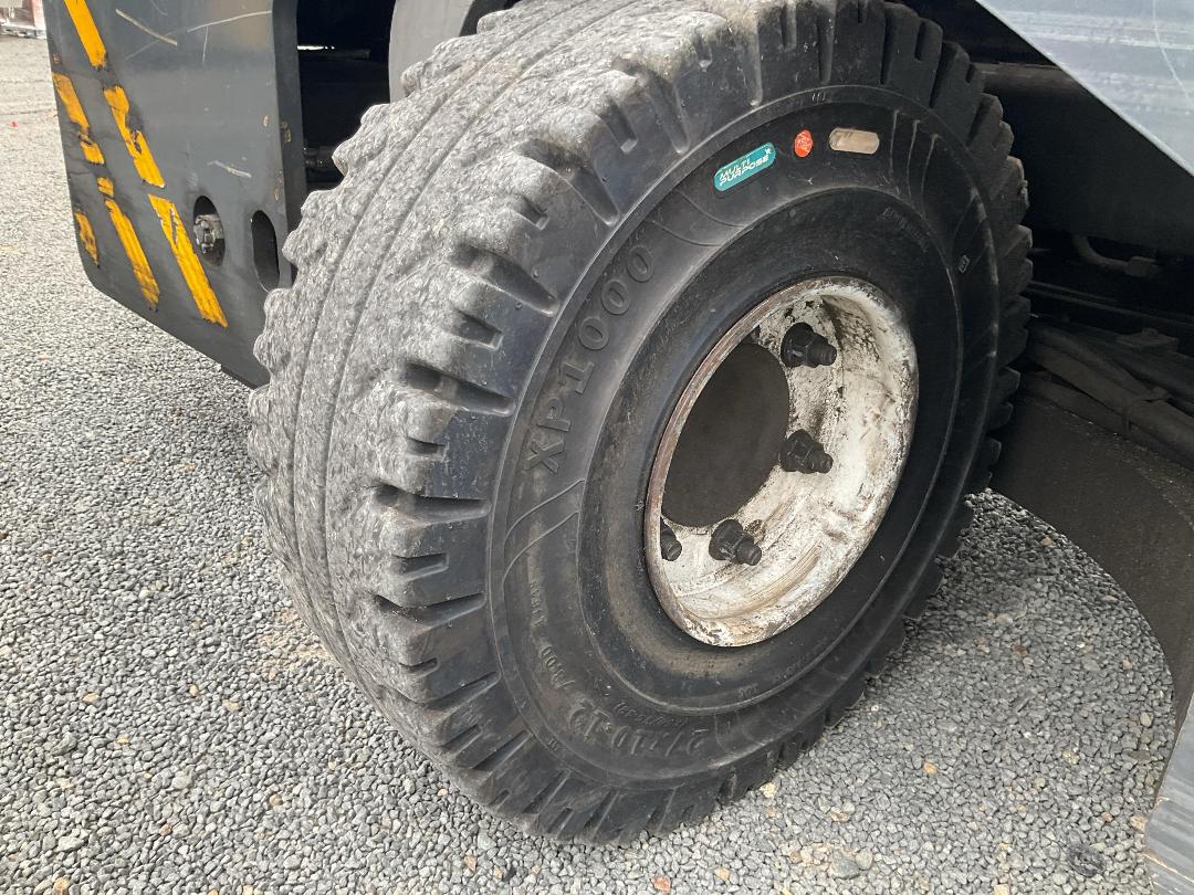 Photo '33' of Combilift C4000 Forklift