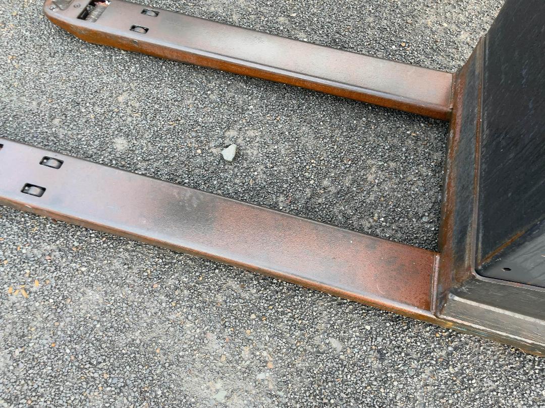 Photo '17' of Crown W3020 Forklift