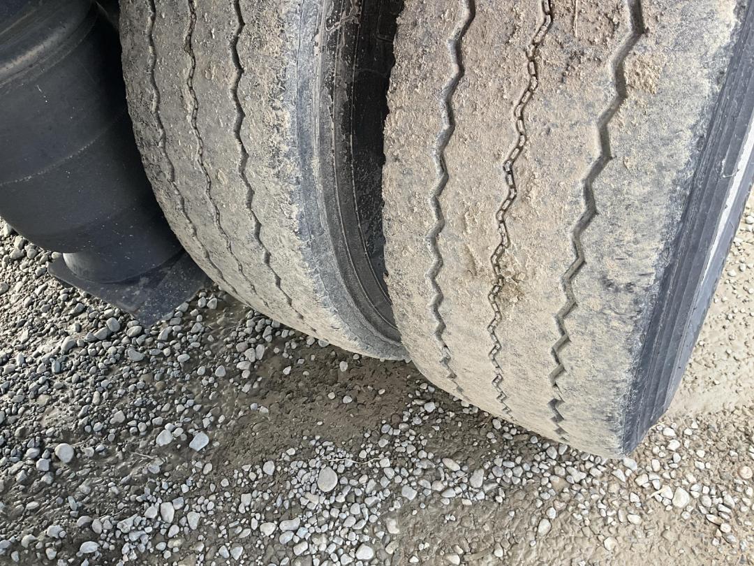 Photo '24' of Domett E2001 PH Curtainsider Full