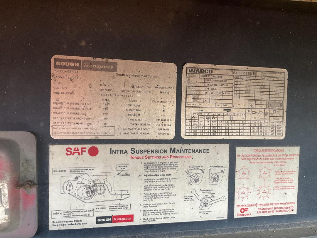 Photo '38' of Domett E2001 PH Curtainsider Full