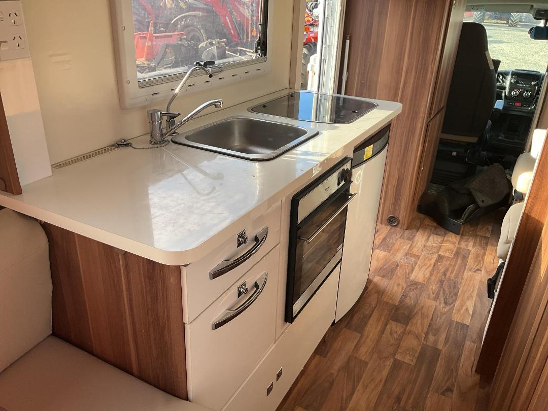 Photo '16' of Fiat Ducato Autoroller 746 Motorhome