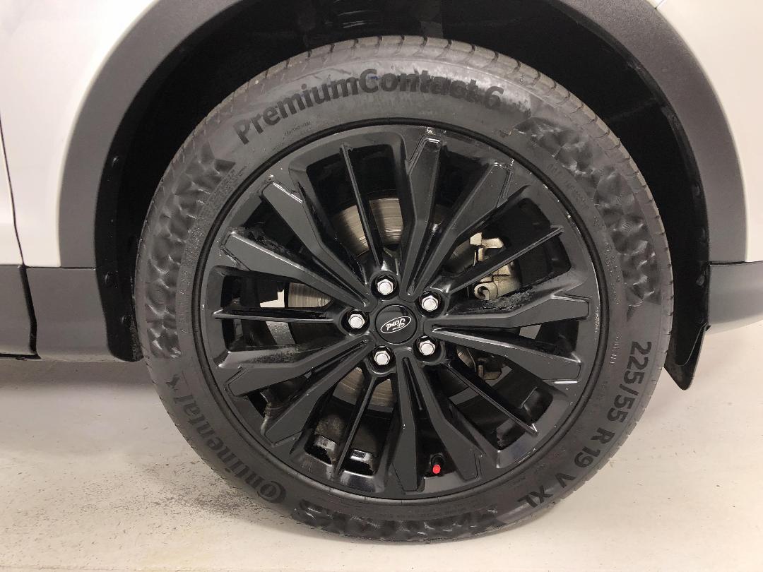 Photo '9' of Ford Escape