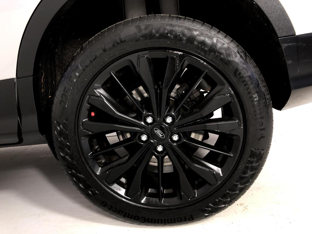 Photo '11' of Ford Escape